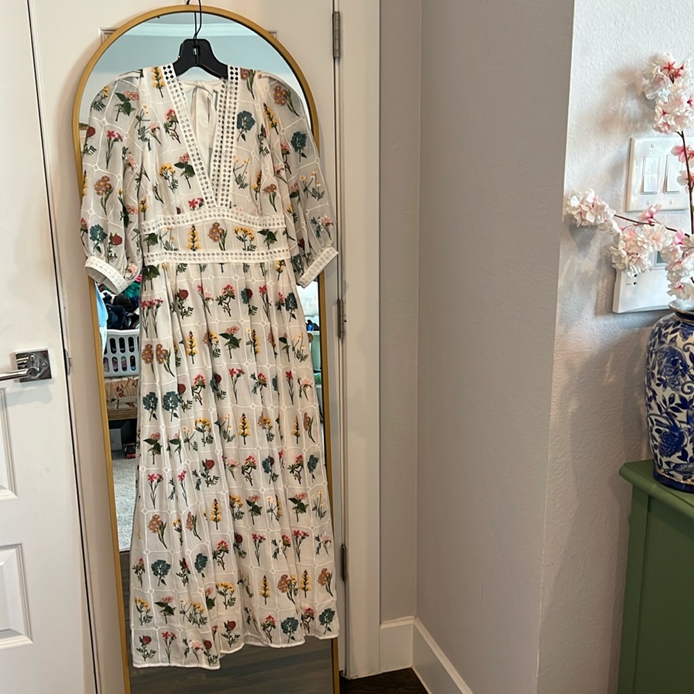 Beautiful Anthro dress; agua by agua bendita inspired! Sz 0